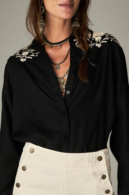 Maison Hotel Antonio Shirt in Black